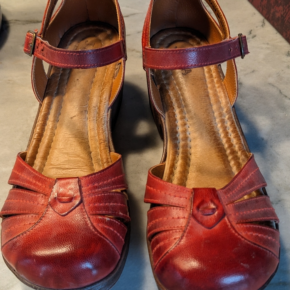Jafa leather red sandals, size 40